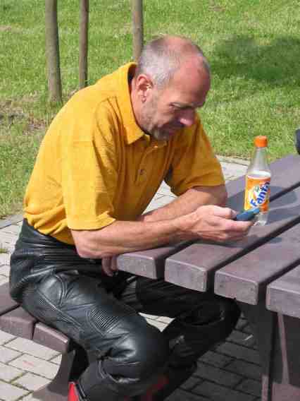 dol020102g.jpg (65737 bytes)