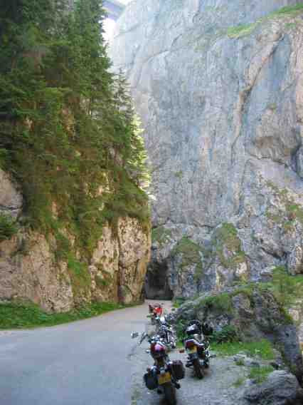 dol020718g.jpg (73331 bytes)